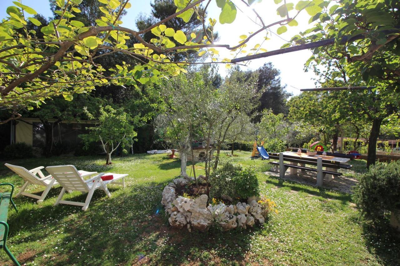 Modern Apartment Sabina With Nice Garden 波雷奇 外观 照片