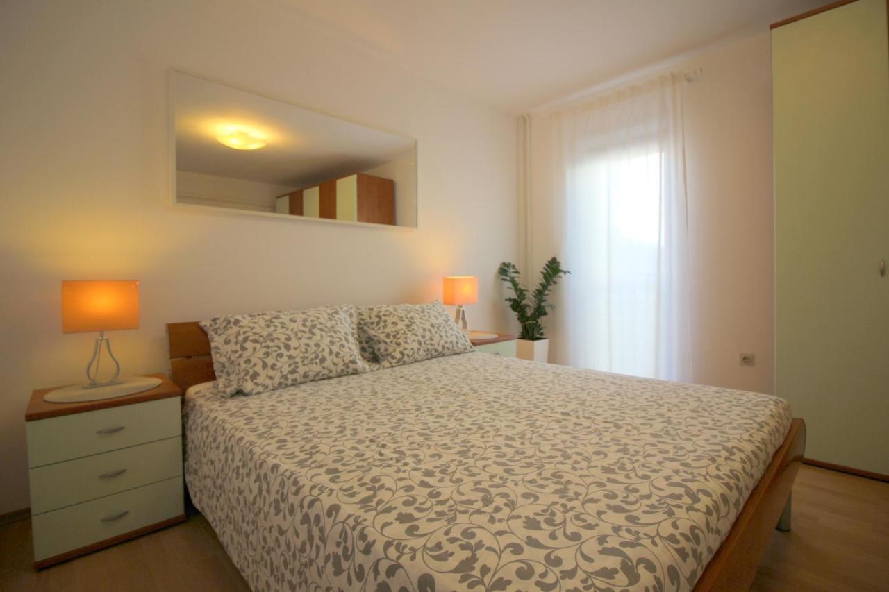 Modern Apartment Sabina With Nice Garden 波雷奇 外观 照片
