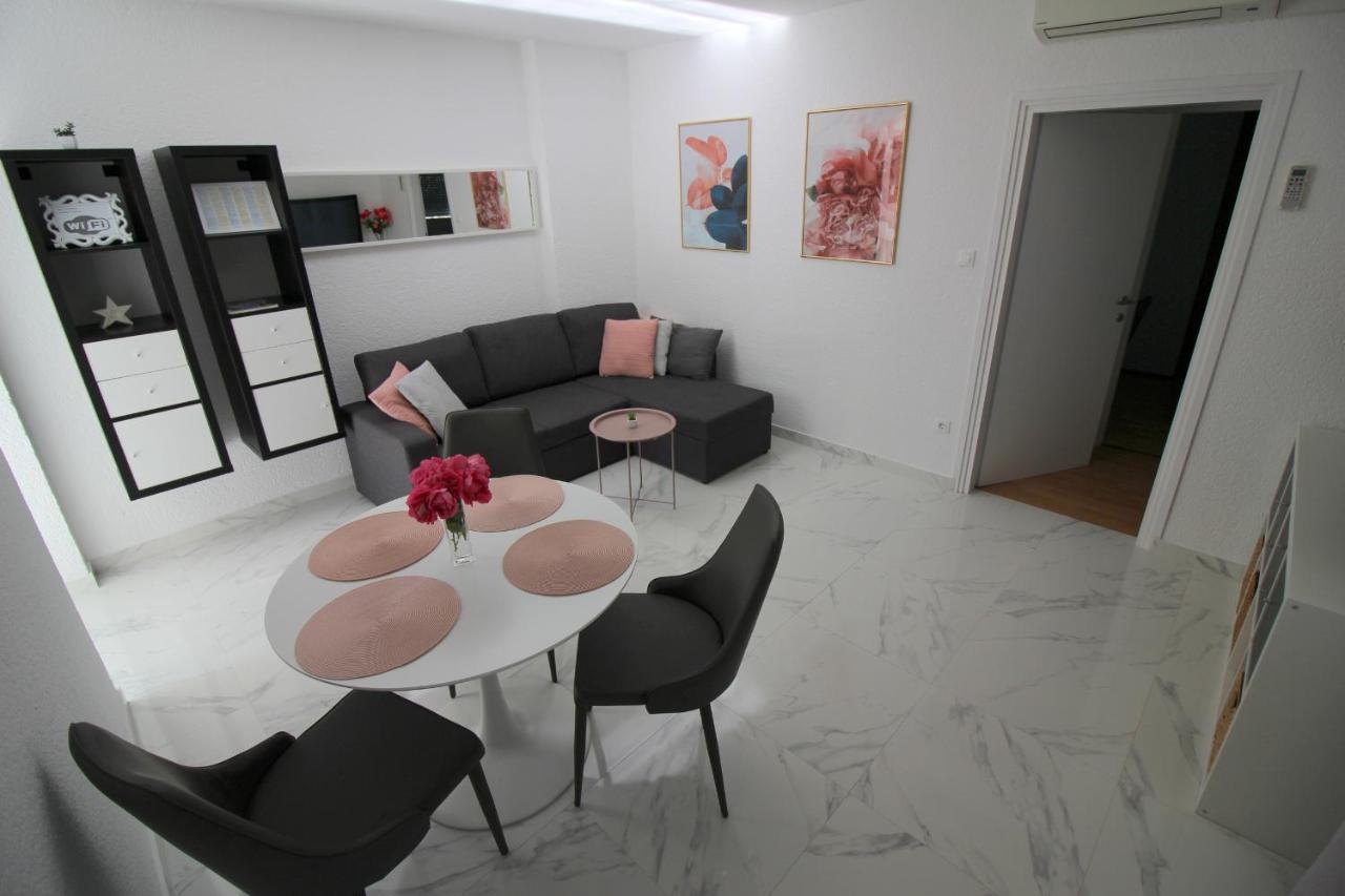Modern Apartment Sabina With Nice Garden 波雷奇 外观 照片